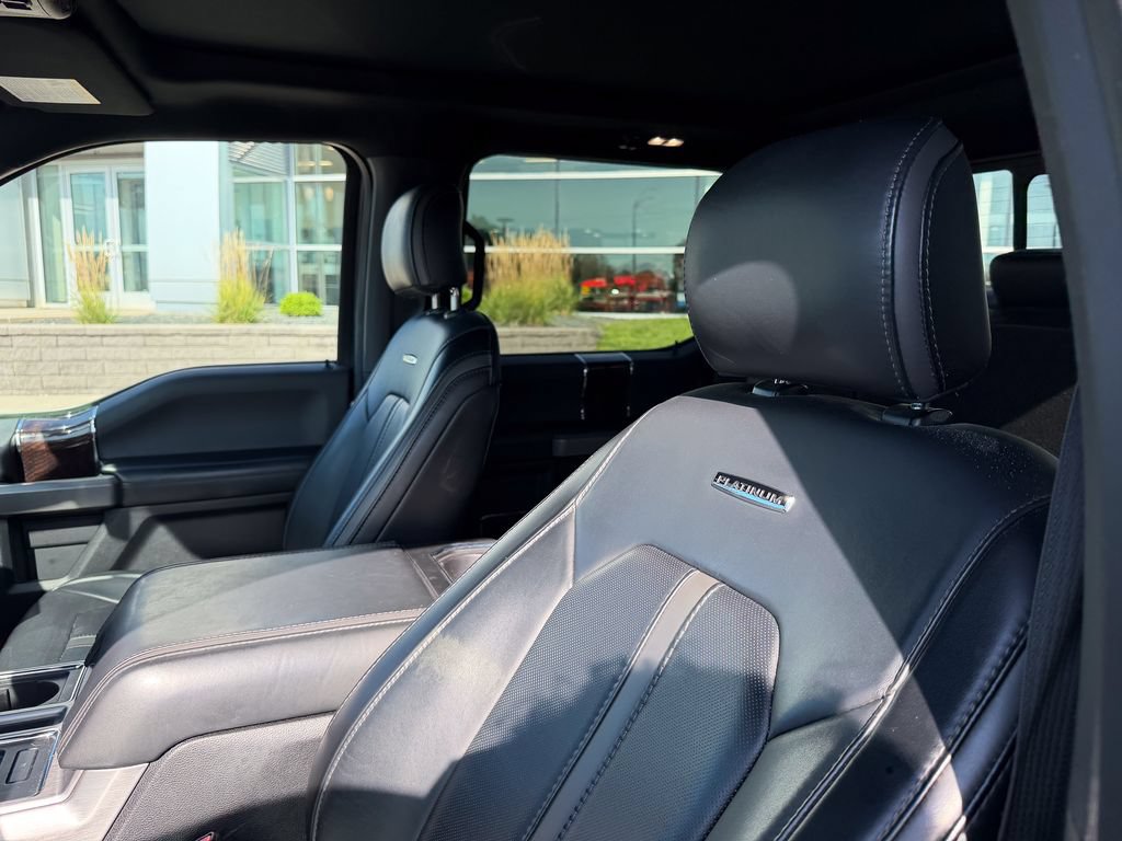 Used 2017 Ford F150 Platinum w/ Equipment Group 701A Luxury AWD/4WD image 10