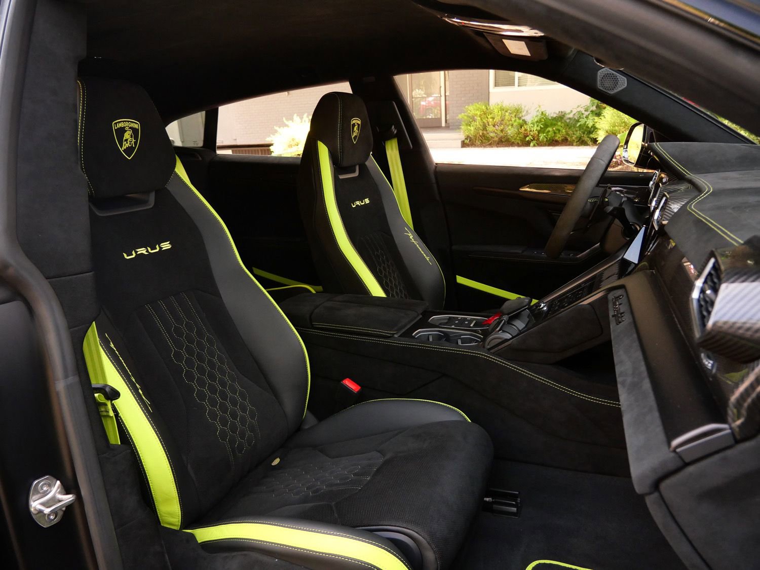 Used 2024 Lamborghini Urus Performante image 8