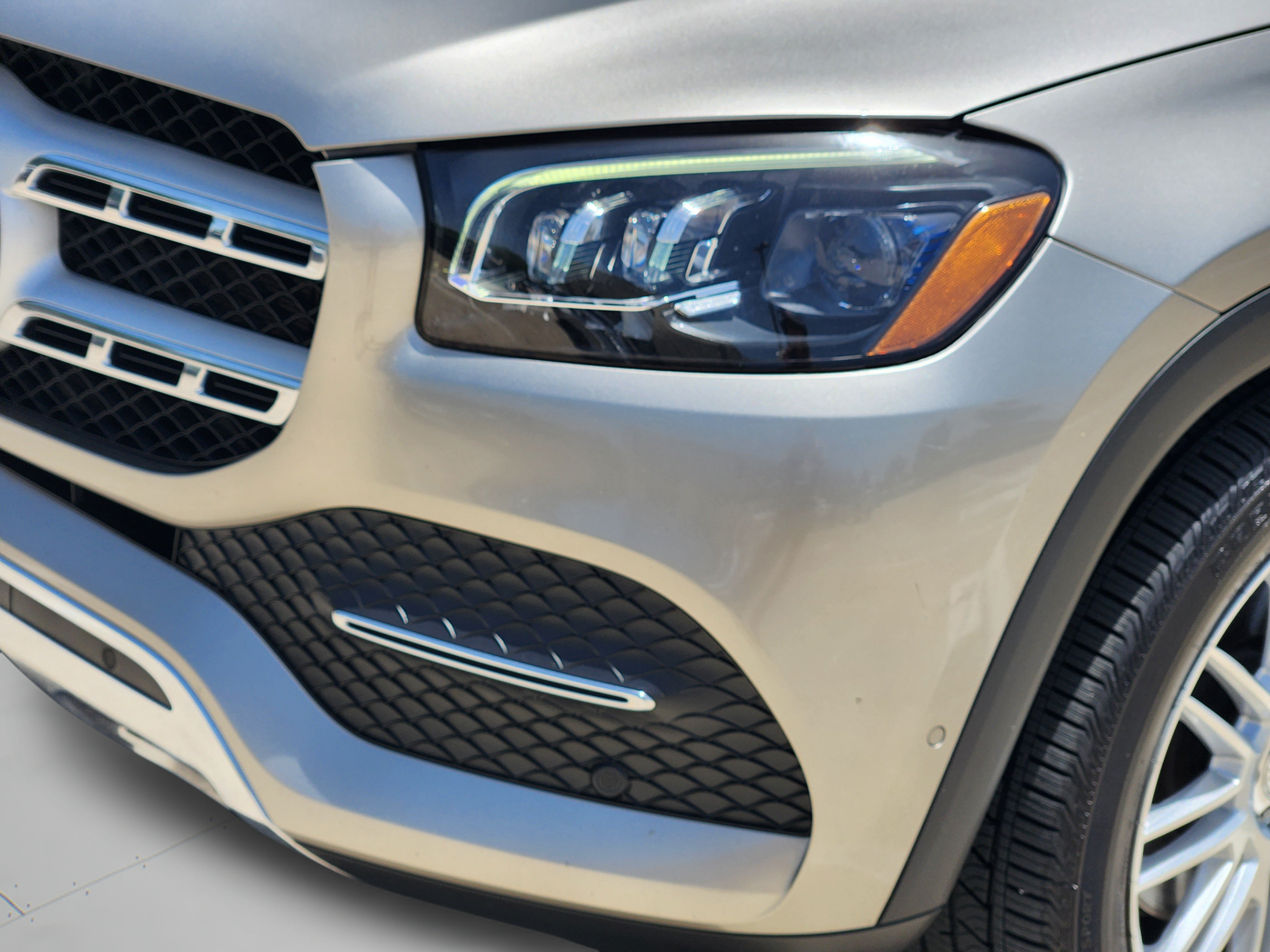 Used 2020 Mercedes-Benz GLS 450 4MATIC image 37