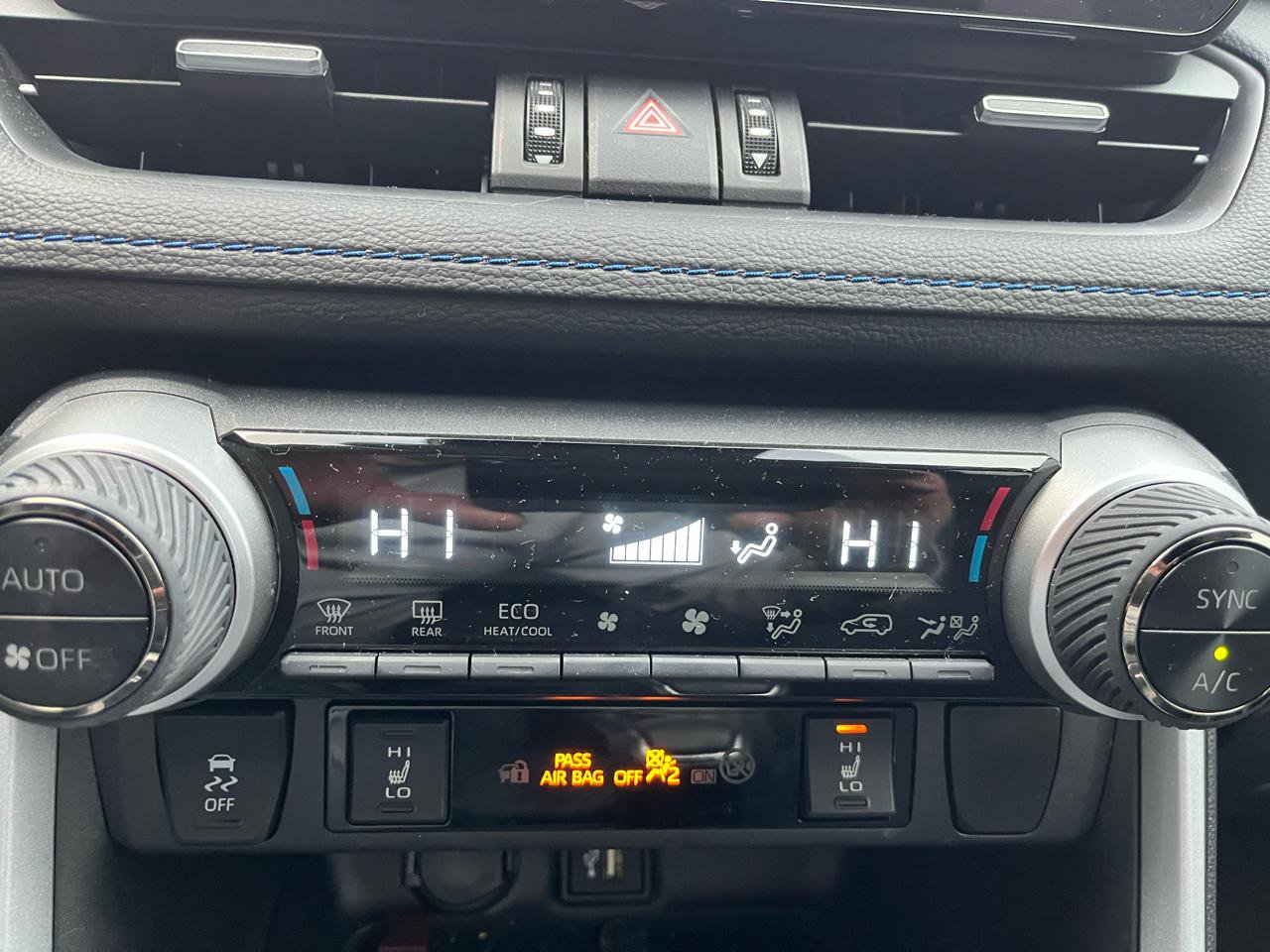 Used 2025 Toyota RAV4 XSE w/ Weather Package image 20