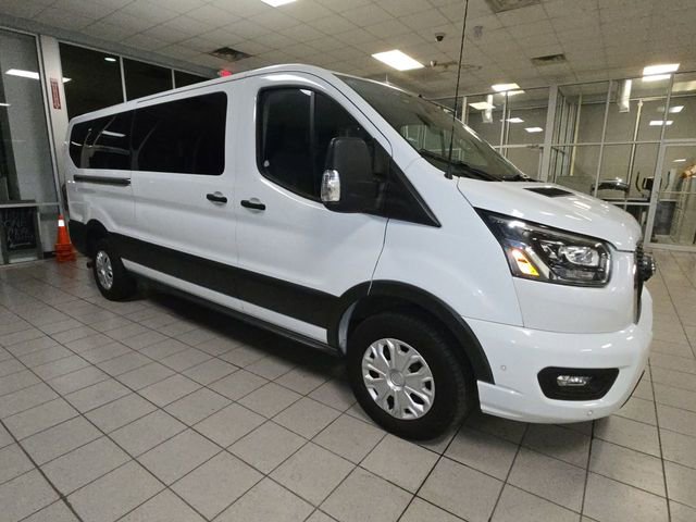 Used 2023 Ford Transit 350 XLT image 2
