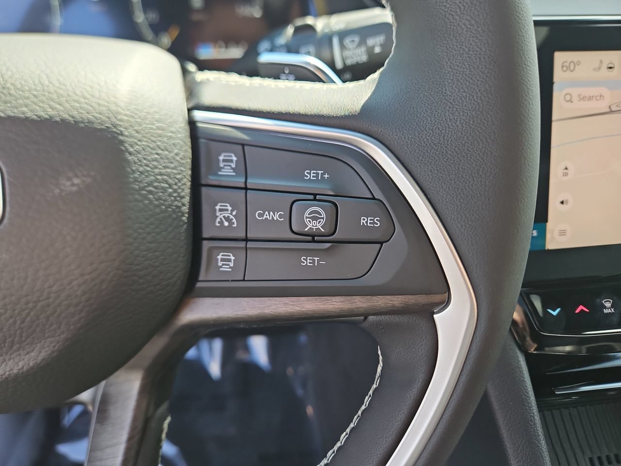 New 2026 Jeep Grand Cherokee Altitude AWD/4WD image 28