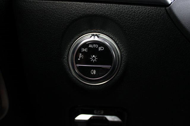 Used 2024 Mercedes-Benz C 300 4MATIC Sedan image 19