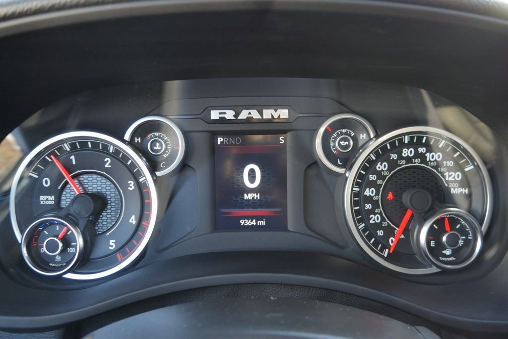 Used 2024 RAM 5500 Tradesman w/ Chrome Appearance Group image 15