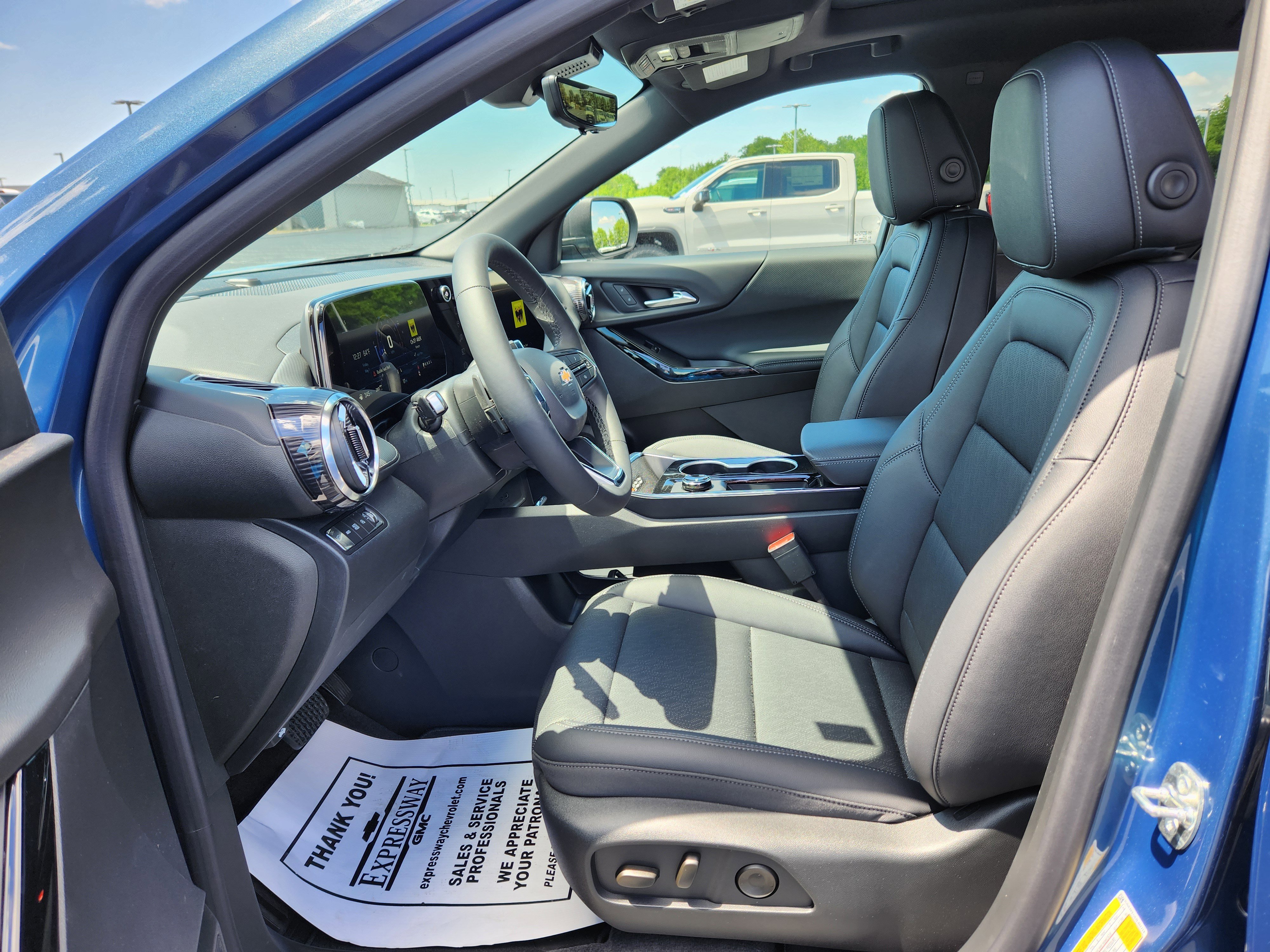 New 2026 Chevrolet Equinox LT AWD/4WD image 9