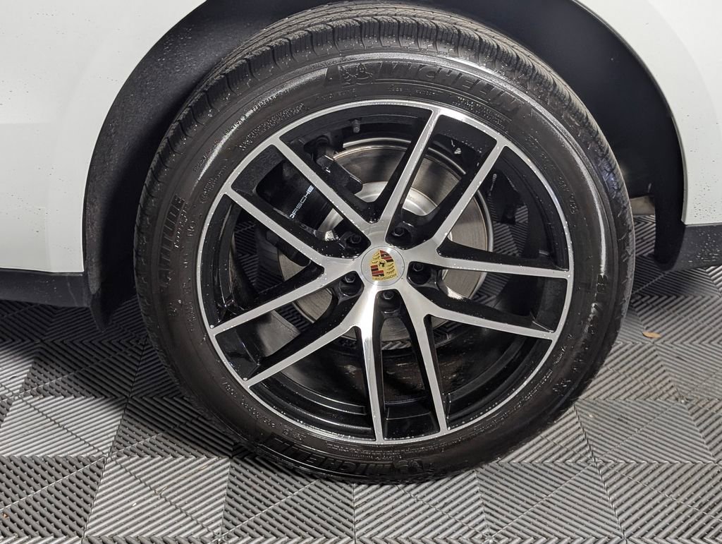 New 2026 Porsche Macan Turbo AWD/4WD image 12