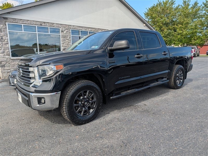 Used 2021 Toyota Tundra SR5 w/ Trail Edition