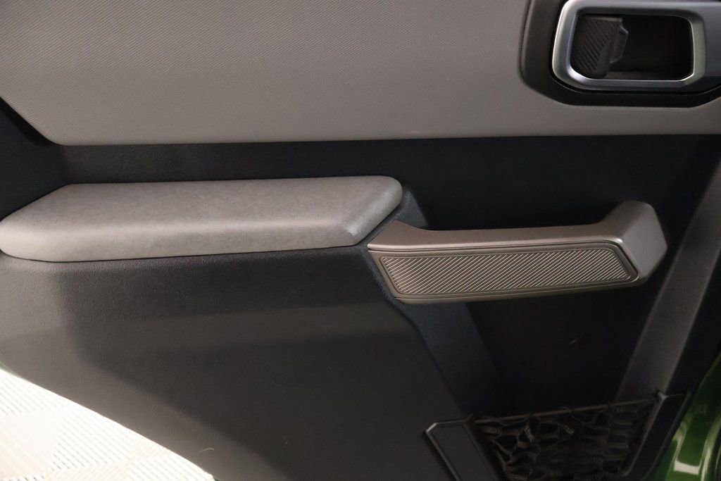Used 2022 Ford Bronco Black Diamond image 17