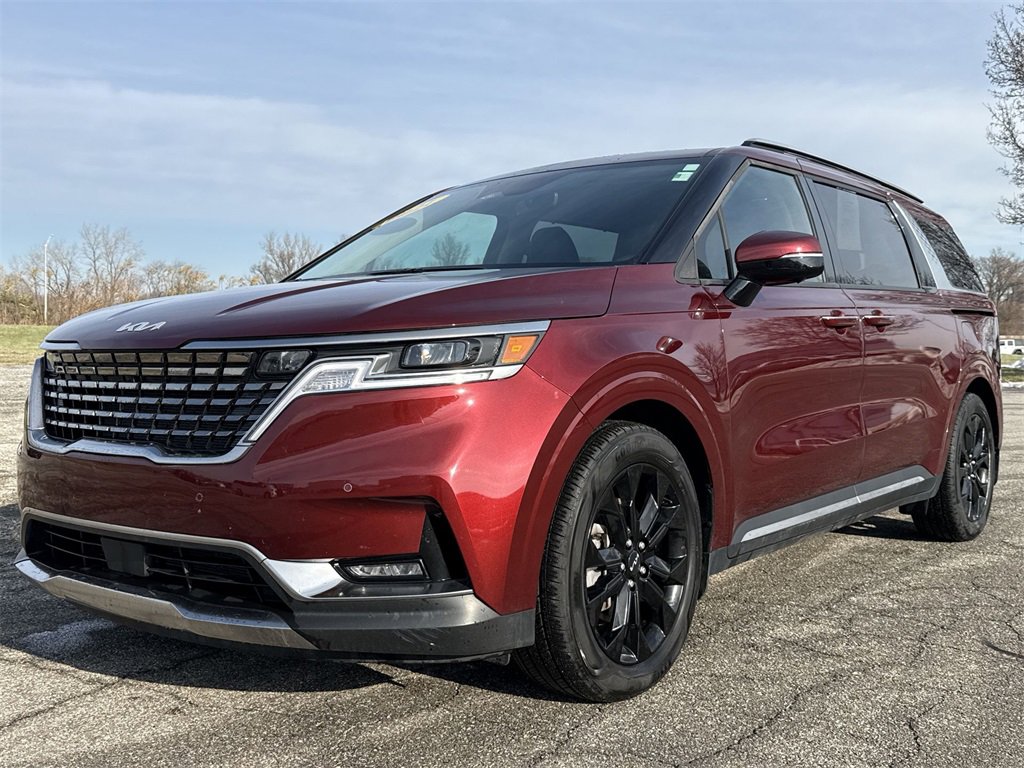 Used 2024 Kia Carnival SX