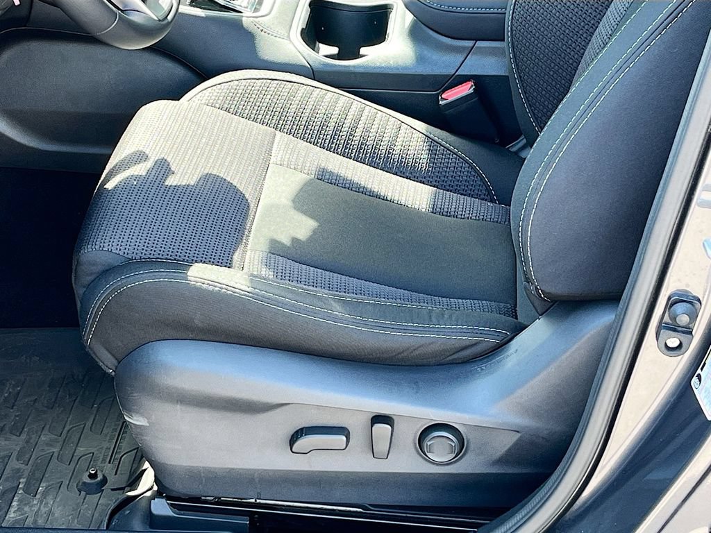 Used 2025 Subaru Outback Premium AWD/4WD image 18