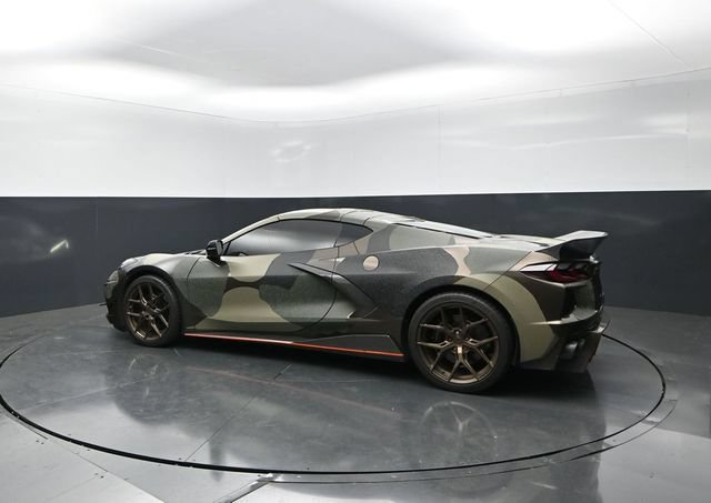 Used 2021 Chevrolet Corvette Stingray Preferred Cpe w/ Z51 Performance Package RWD image 2