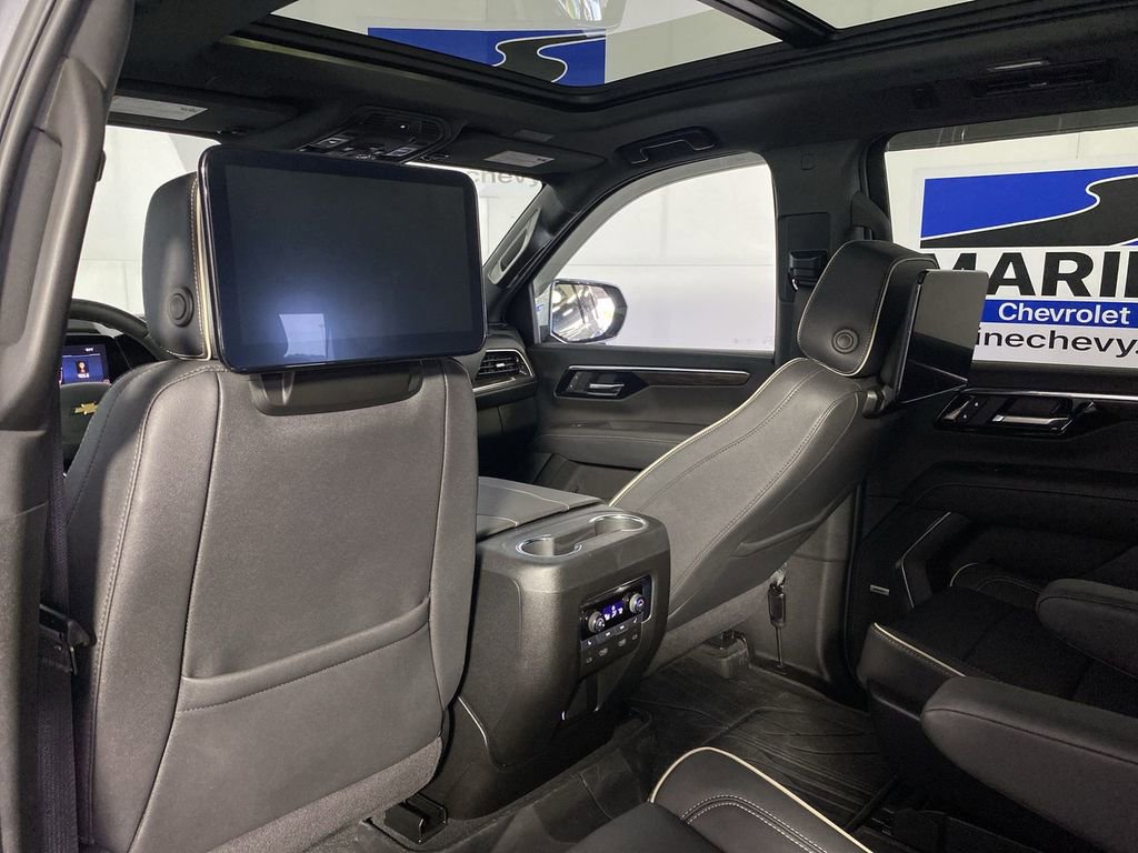 Certified 2025 Chevrolet Suburban Premier AWD/4WD image 43