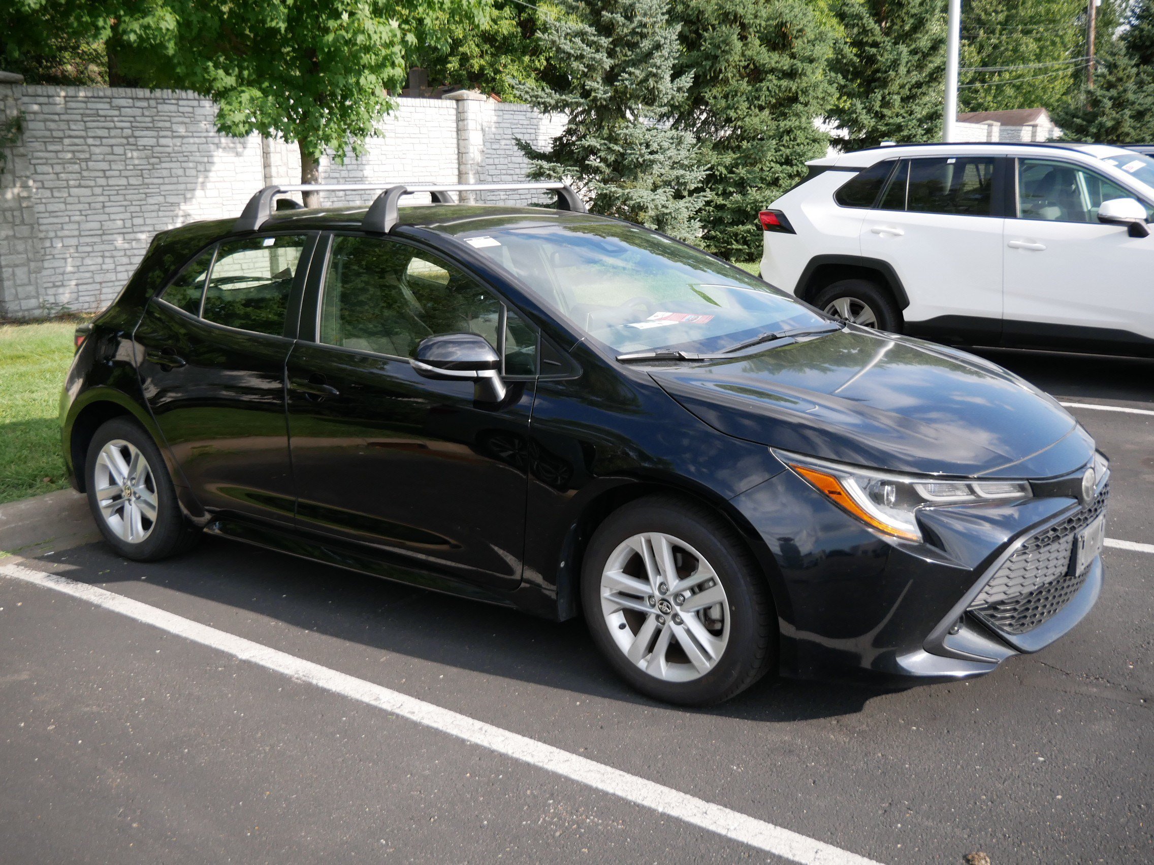Certified 2019 Toyota Corolla SE FWD image 4