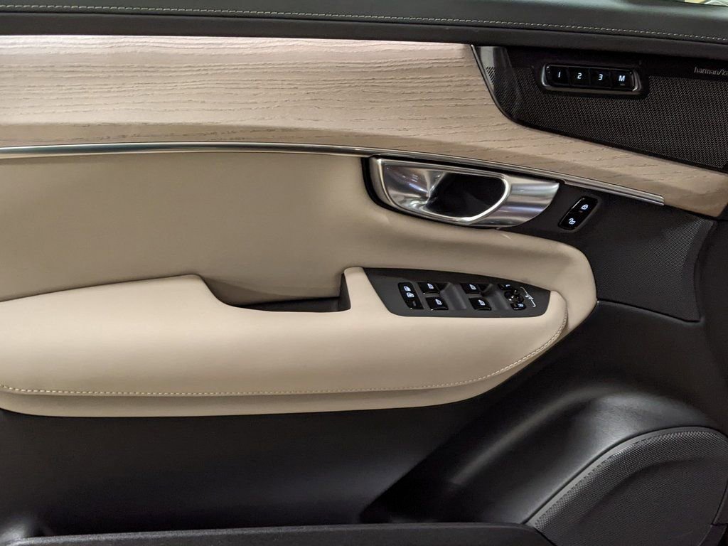 New 2026 Volvo XC90 B6 Ultra AWD/4WD image 11