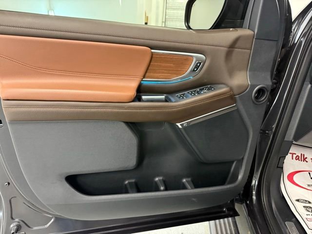 Used 2025 Ford Expedition Max King Ranch image 14