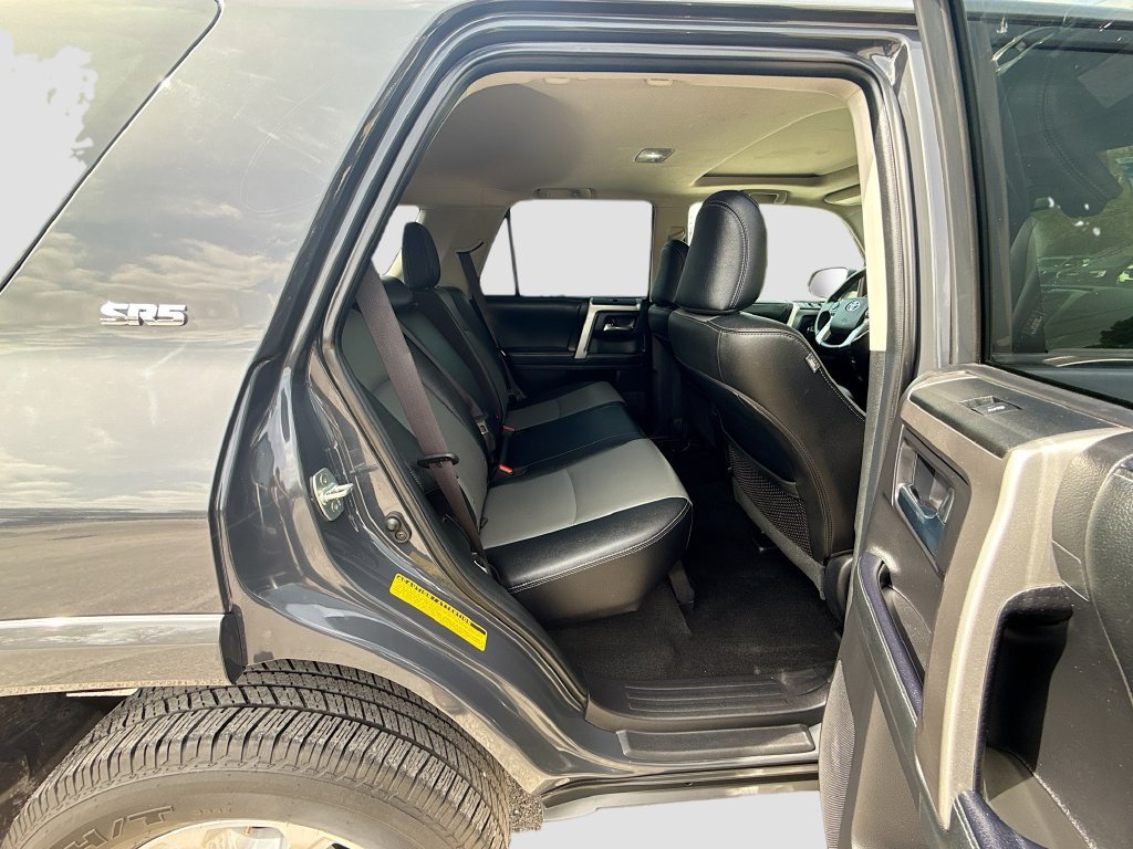 Used 2024 Toyota 4Runner SR5 Premium w/ Moonroof Package RWD image 28