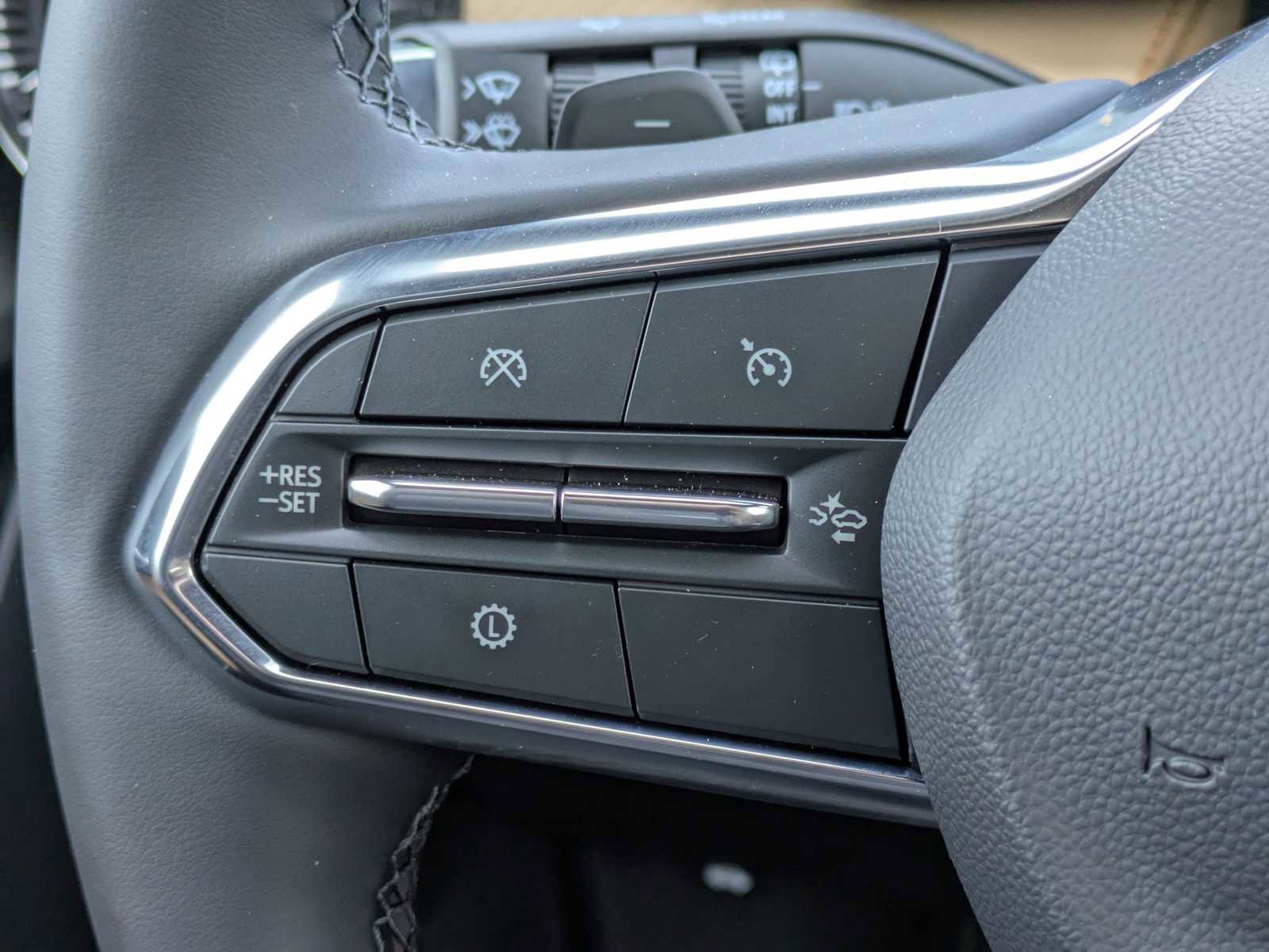 New 2026 Chevrolet Equinox ACTIV AWD/4WD image 24