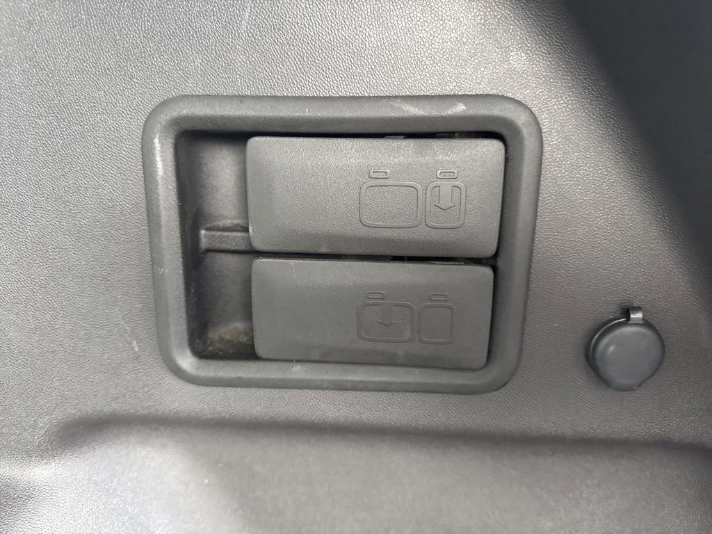Used 2024 Chevrolet Equinox LT image 16