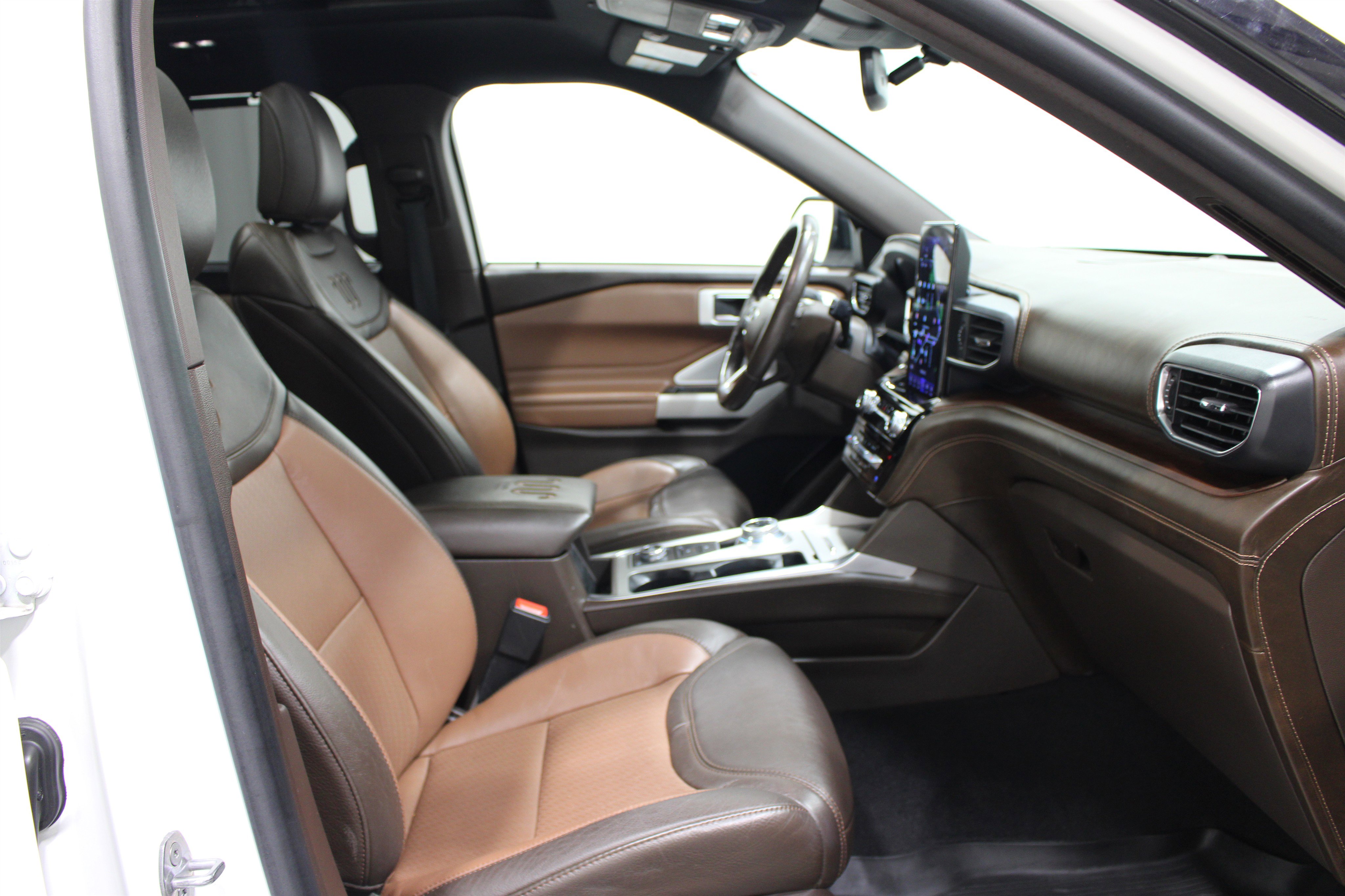 Used 2022 Ford Explorer King Ranch w/ Technology Package AWD/4WD image 28