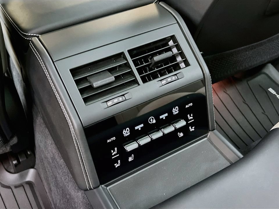 New 2026 Porsche Panamera 4 AWD/4WD image 27