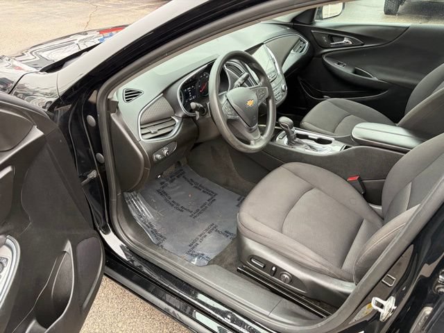 Used 2021 Chevrolet Malibu LT FWD image 14