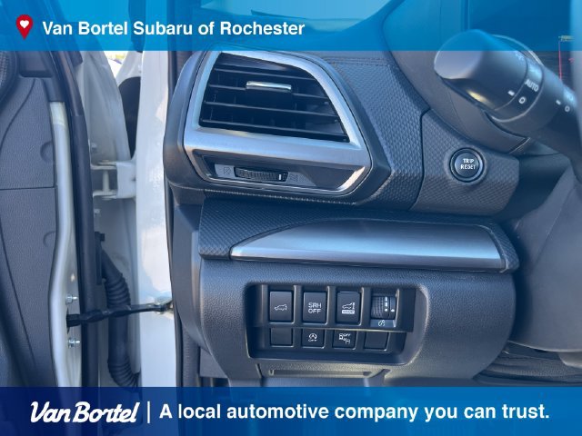 Certified 2023 Subaru Forester Premium AWD/4WD image 17