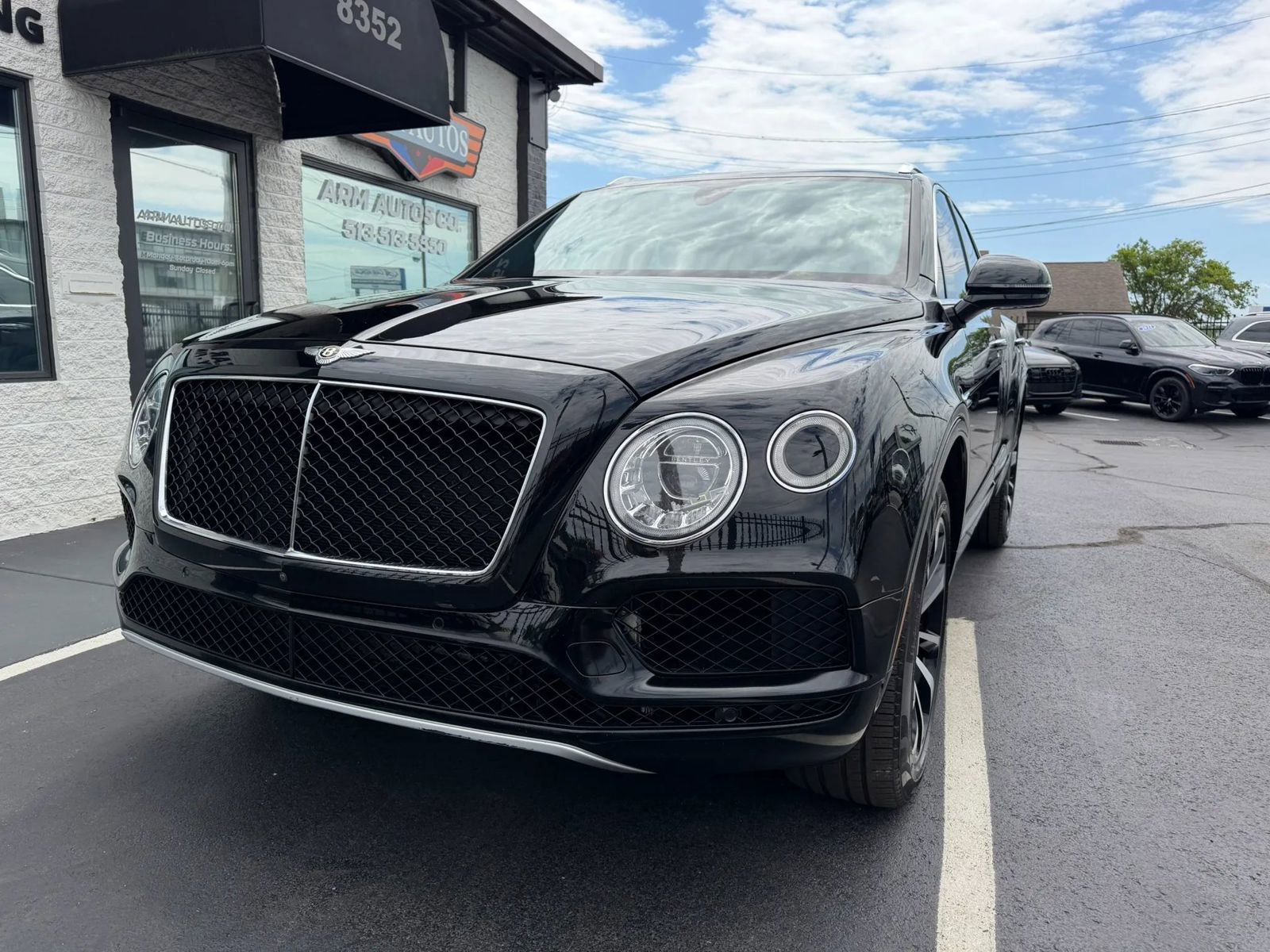 Used 2020 Bentley Bentayga AWD/4WD image 2