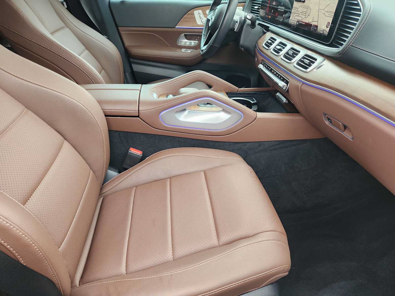 Used 2025 Mercedes-Benz GLS 450 4MATIC image 14