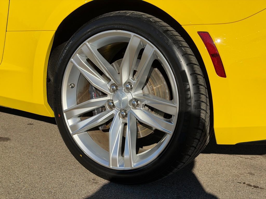 Used 2017 Chevrolet Camaro SS image 31