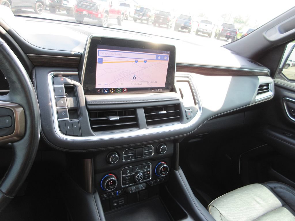 Used 2021 Chevrolet Suburban High Country w/ Premium Package 2 AWD/4WD image 36