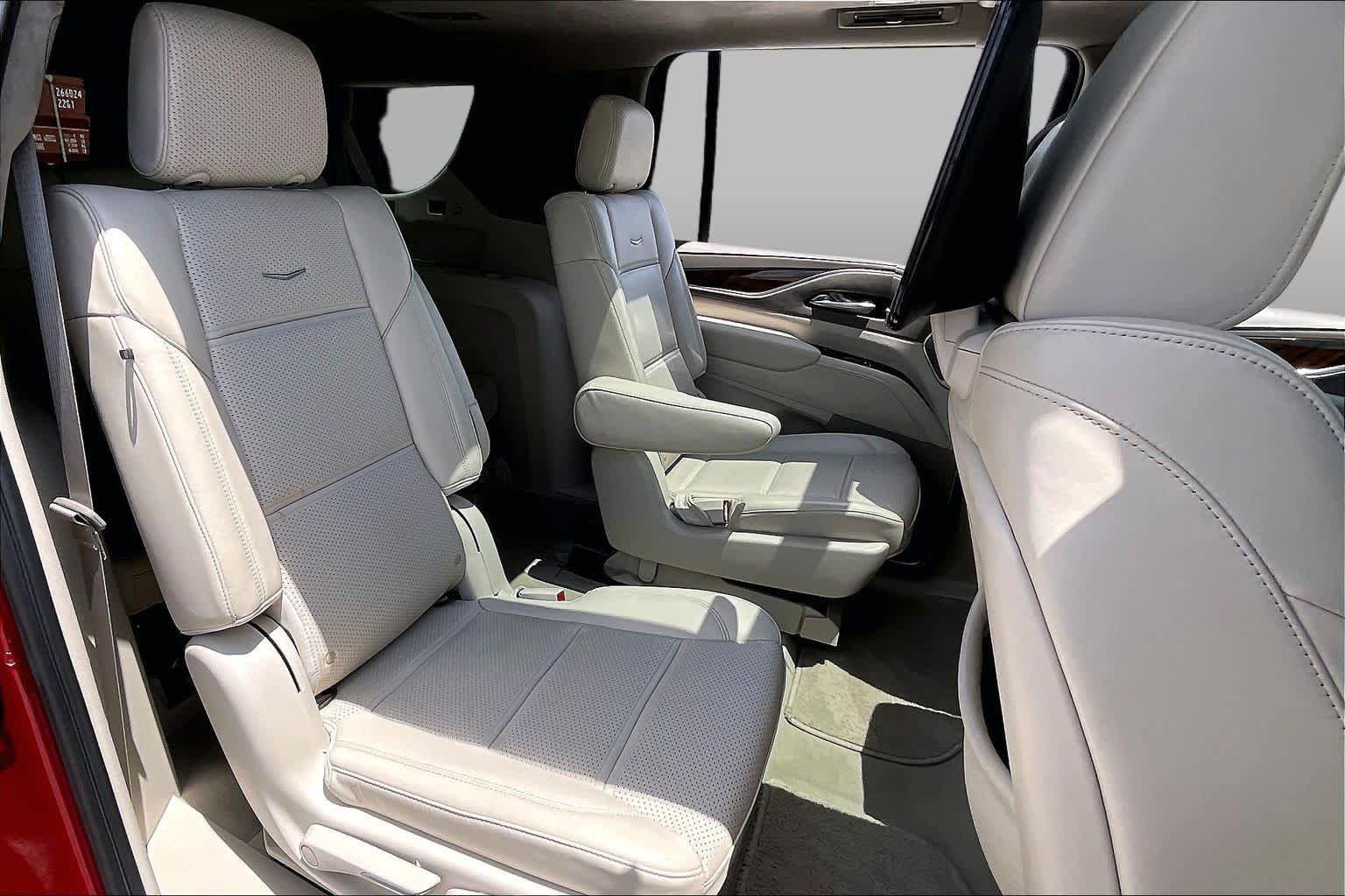 Used 2024 Cadillac Escalade ESV Sport Platinum AWD/4WD image 20