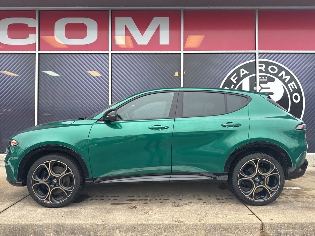 New 2025 Alfa Romeo Tonale image 9