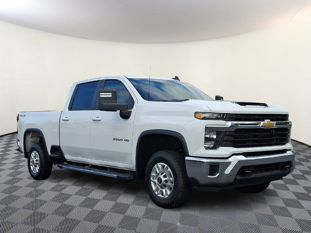 Used 2024 Chevrolet Silverado 2500 LT AWD/4WD image 1