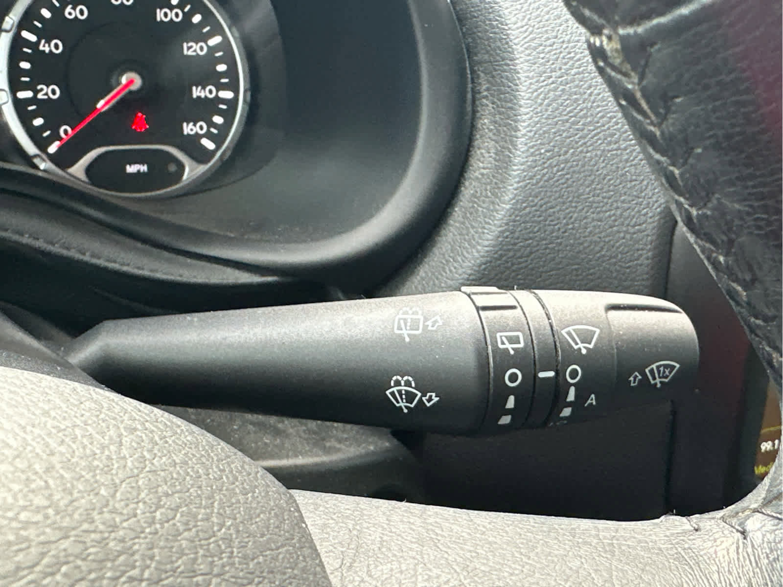 Used 2022 Jeep Renegade Latitude w/ Convenience Group image 32