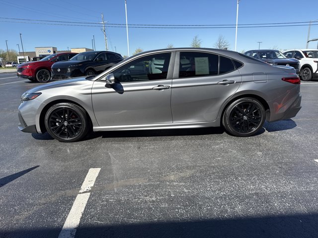 Used 2025 Toyota Camry SE FWD image 10