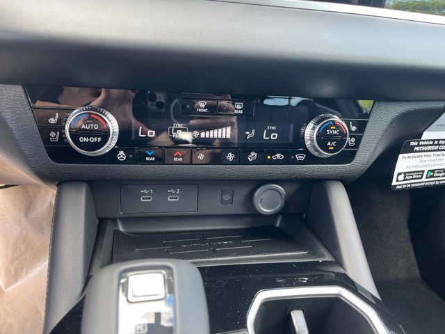 New 2026 Mitsubishi Outlander 4WD Plug-In Hybrid image 23