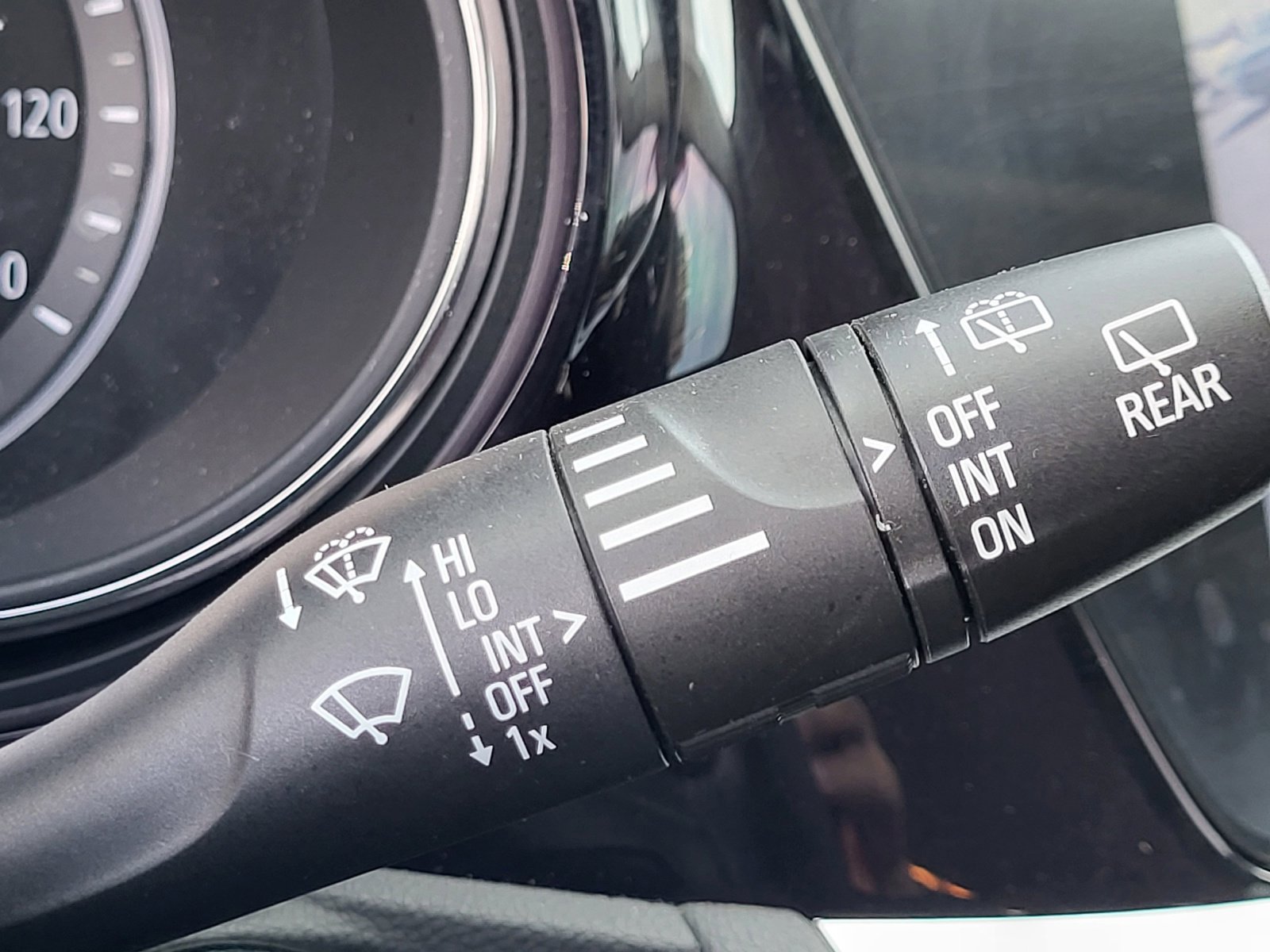 Used 2023 Buick Encore GX Select image 32