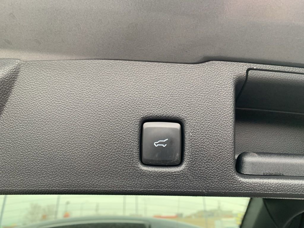 Used 2023 Ford Escape Active image 18