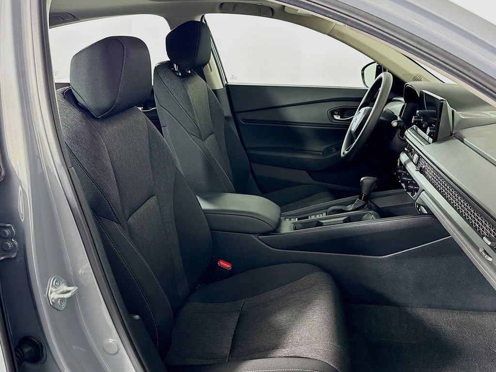 Certified 2025 Honda Accord SE image 14