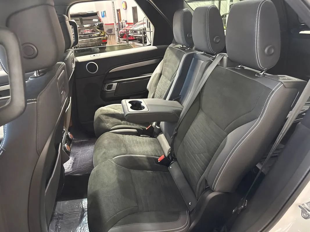 Used 2022 Land Rover Discovery S R-Dynamic AWD/4WD image 99