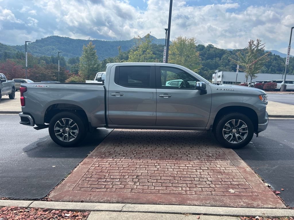 New 2026 Chevrolet Silverado 1500 LT image 2