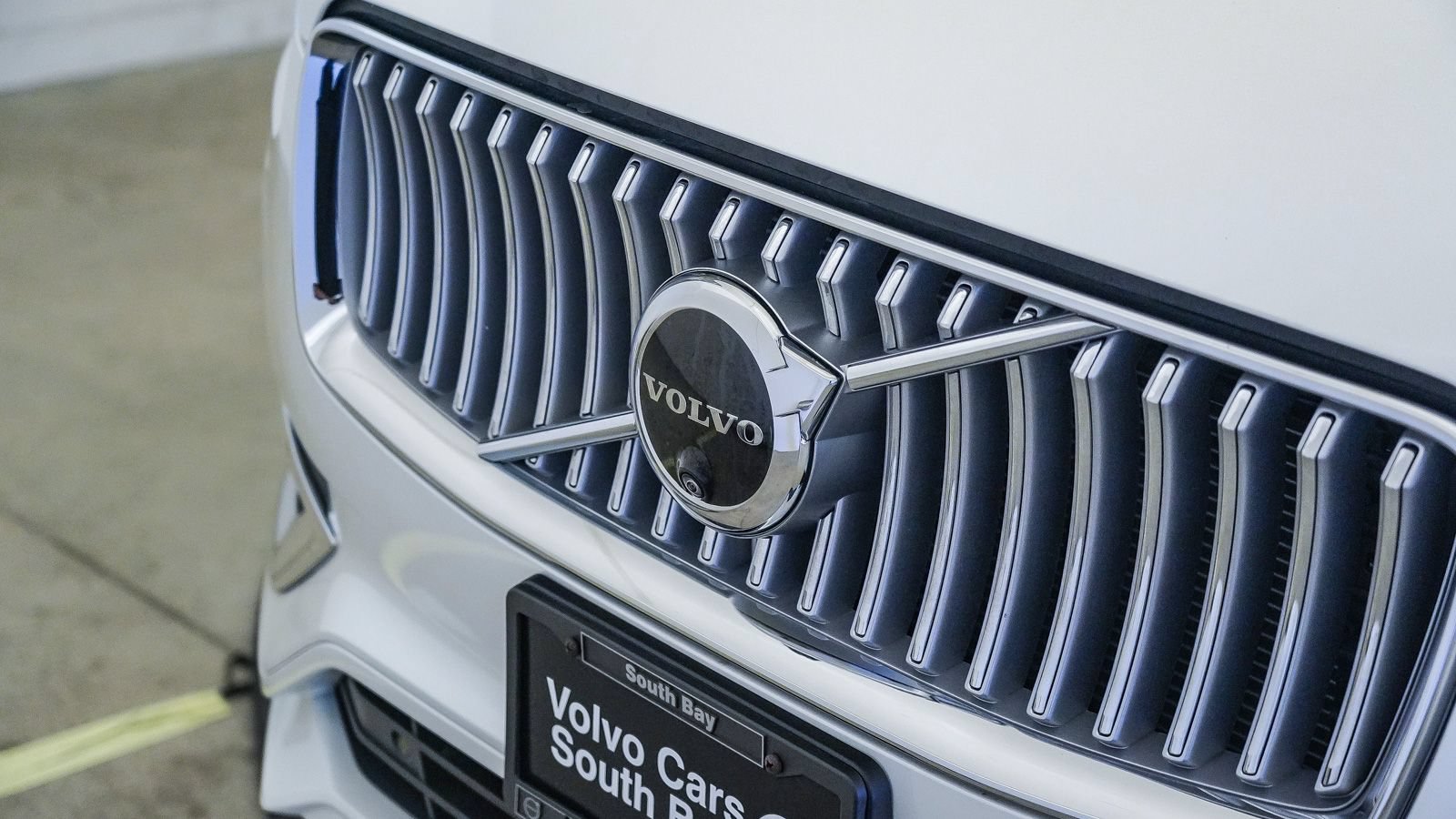 Certified 2024 Volvo XC90 T8 Plus w/ Protection Package Premier AWD/4WD image 9