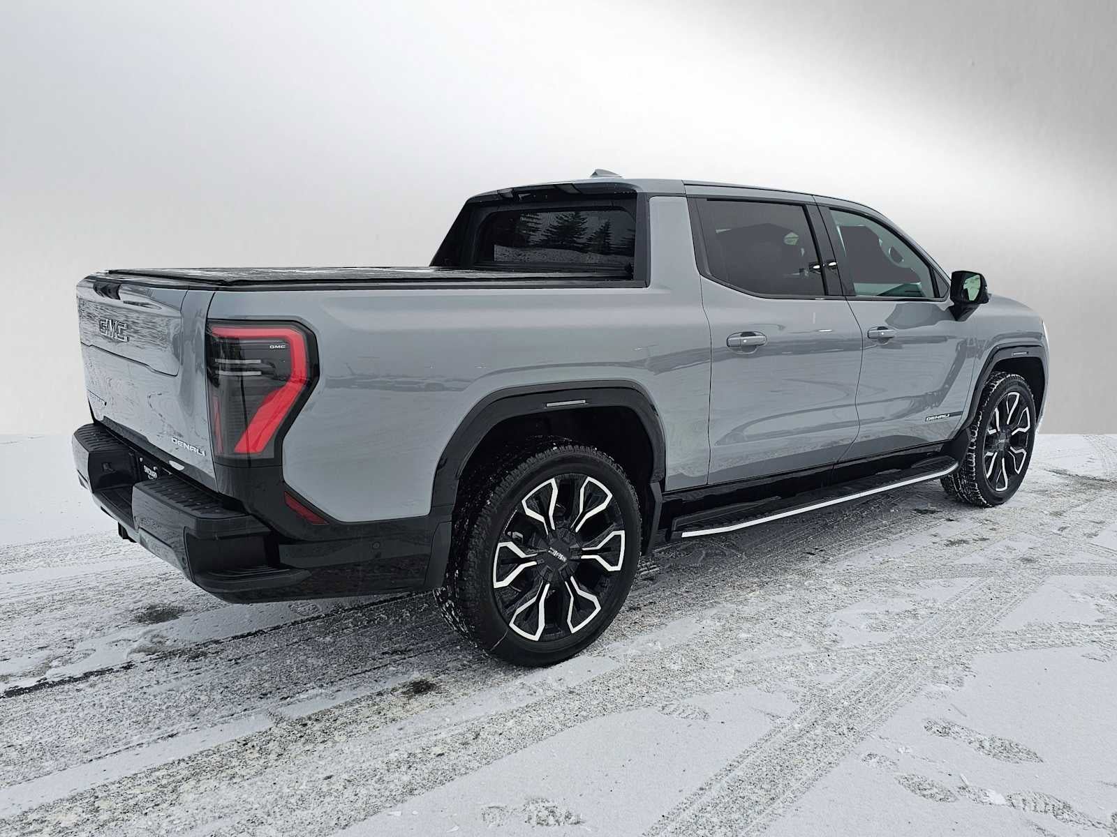 New 2024 GMC Sierra EV Denali AWD/4WD image 5