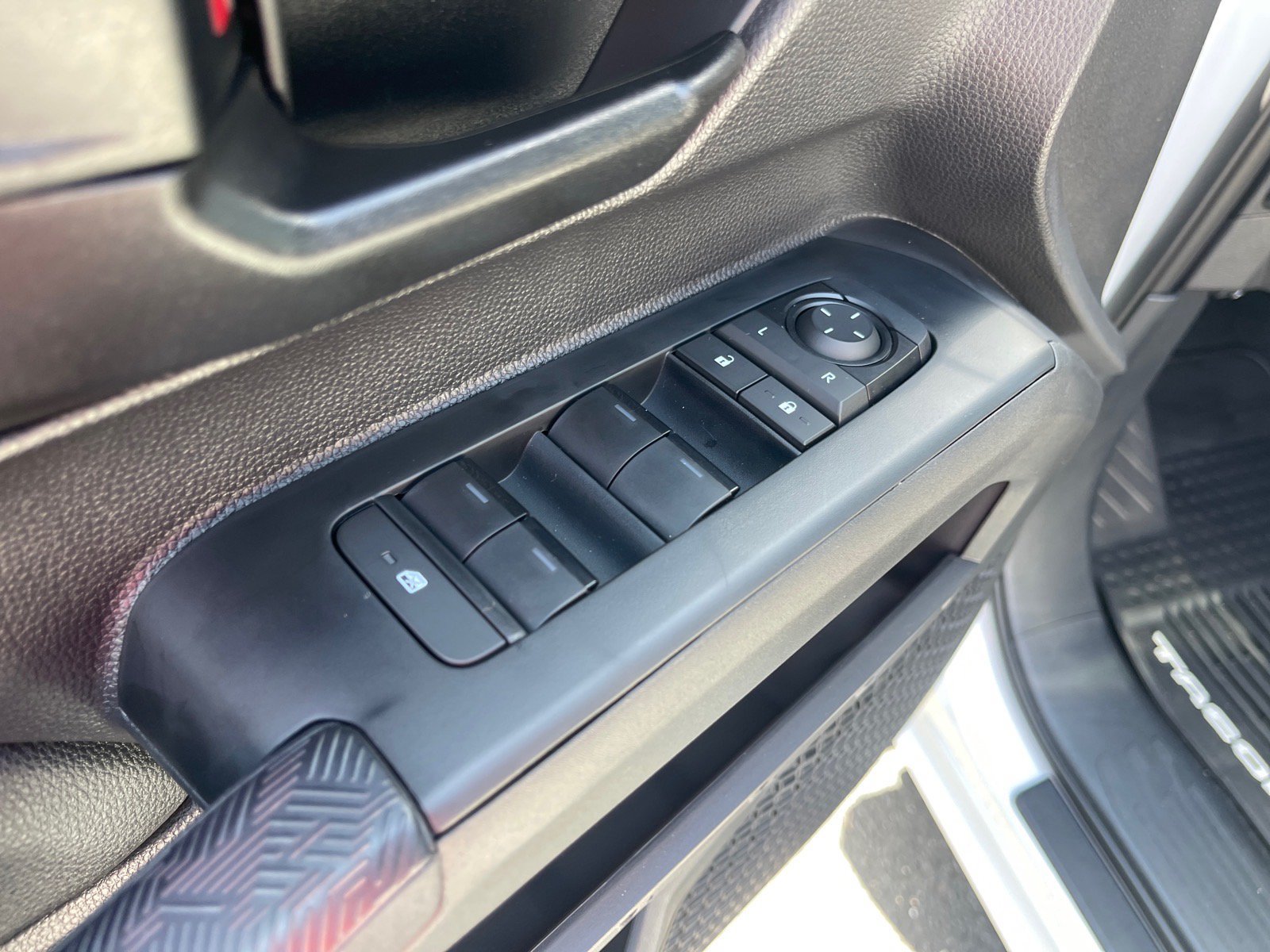 New 2026 Toyota Tacoma SR5 RWD image 7