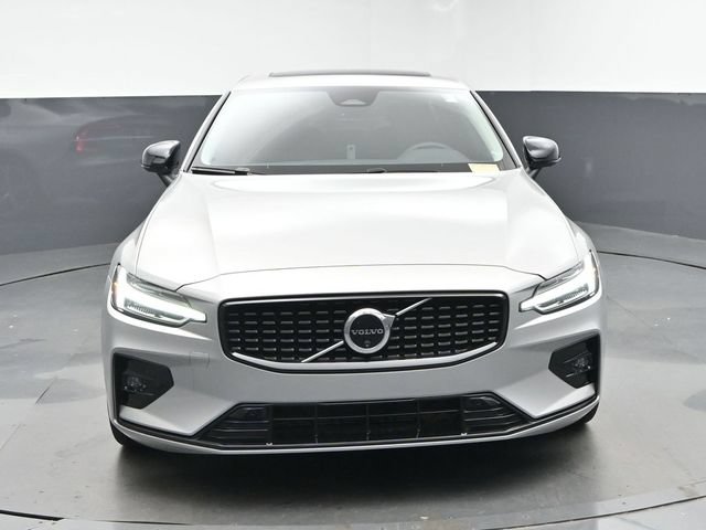 Used 2024 Volvo S60 B5 Plus AWD/4WD image 2