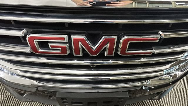 Used 2023 GMC Terrain SLT w/ Infotainment Package II AWD/4WD image 8