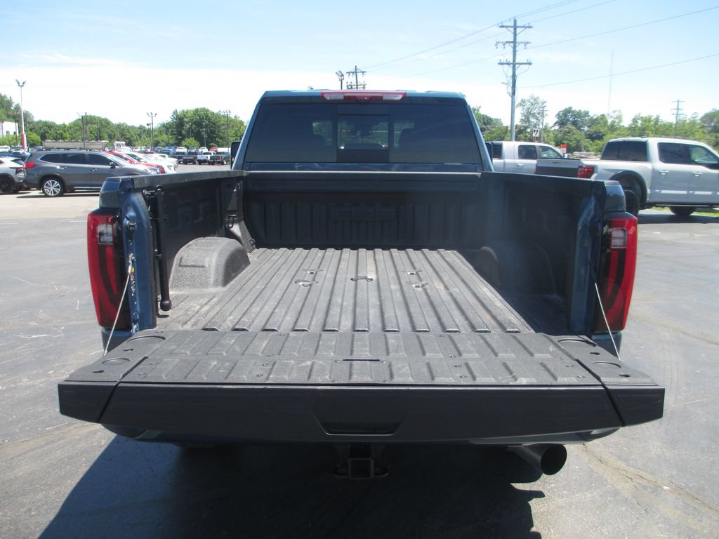 Certified 2025 GMC Sierra 3500 Denali w/ Denali Reserve Package AWD/4WD image 7