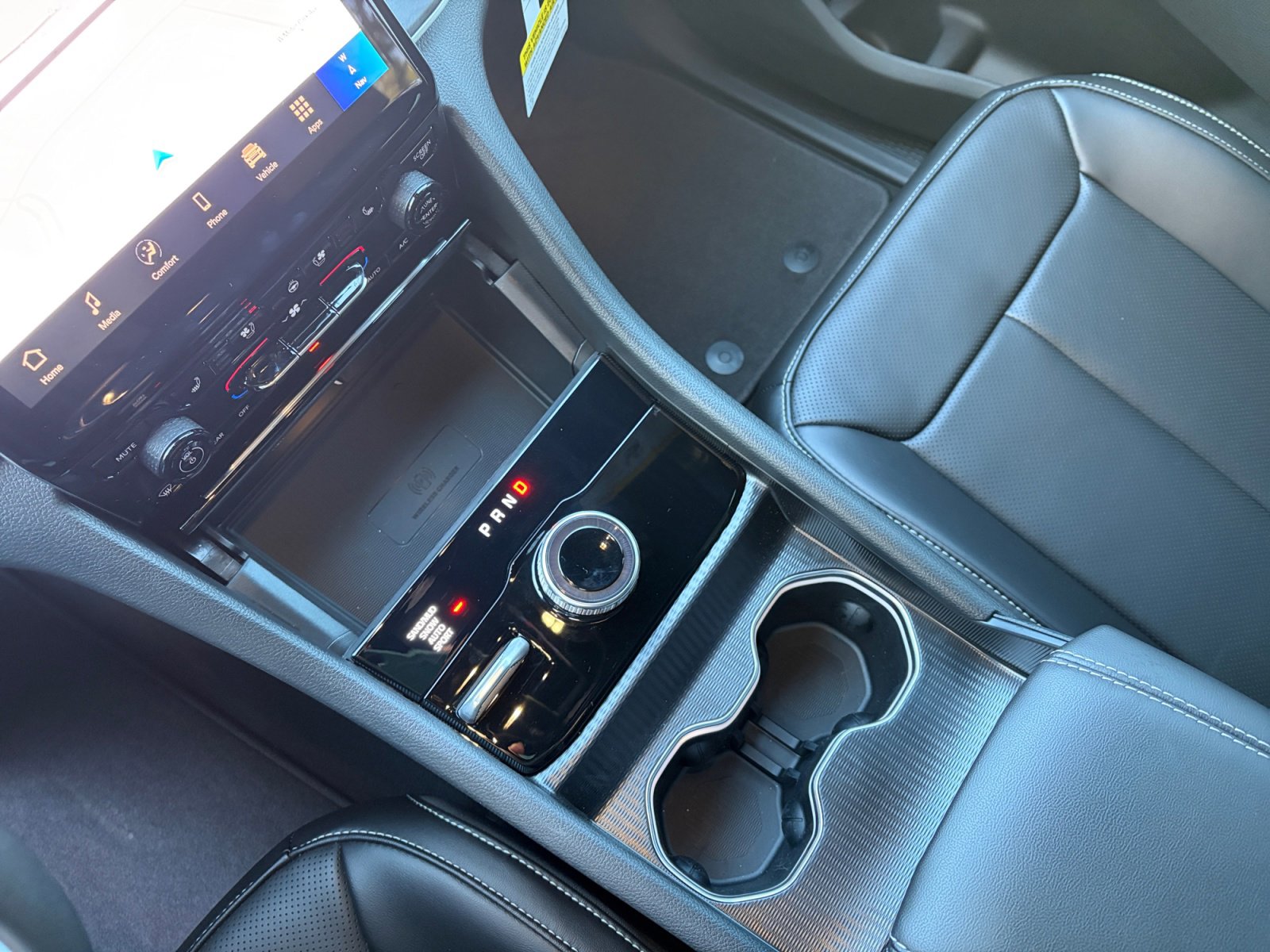 New 2025 Jeep Grand Cherokee Limited w/ Luxury Tech Group II image 25