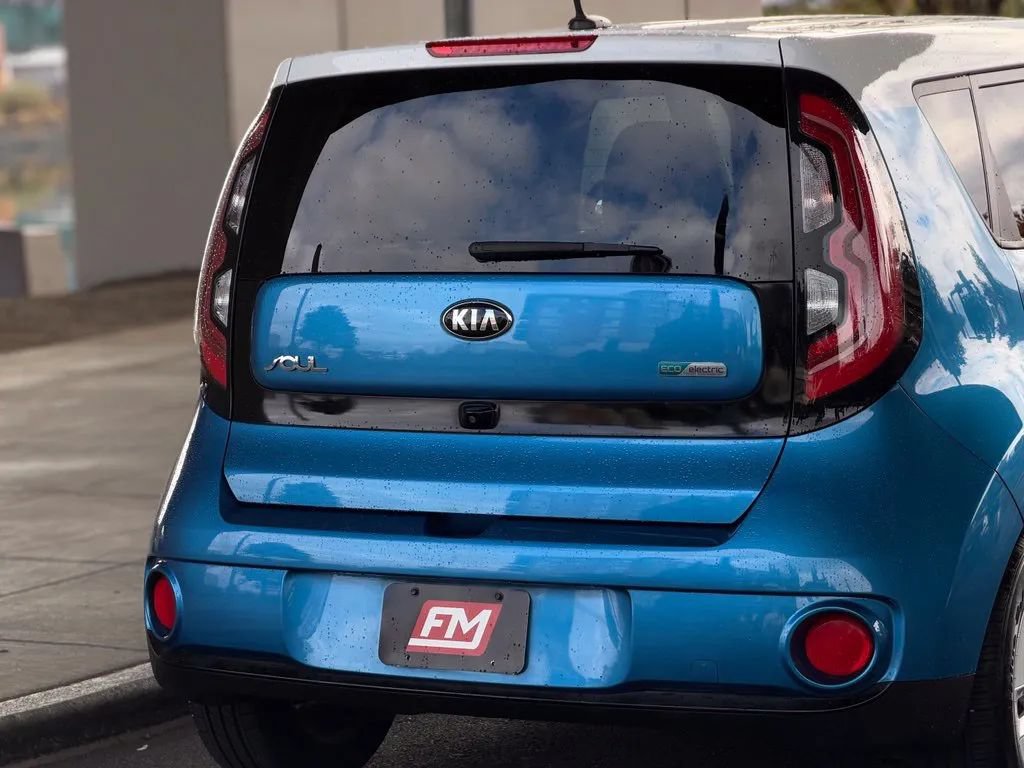 Used 2016 Kia Soul EV FWD image 13