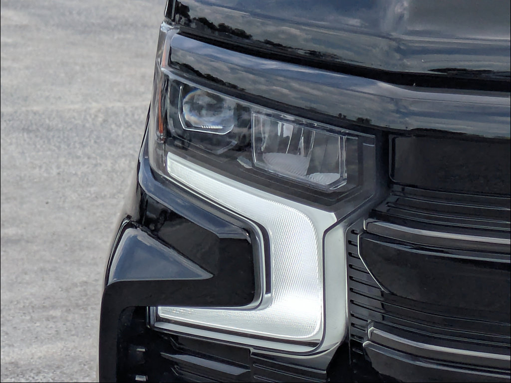 Used 2025 Chevrolet Silverado 1500 High Country w/ Midnight Edition AWD/4WD image 13